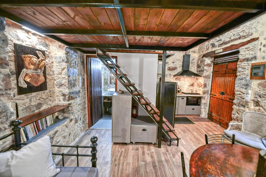 Pefkopetro Loft Chrissi Akti Chania Exterior foto