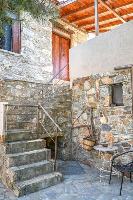 Pefkopetro Loft Chrissi Akti Chania Exterior foto