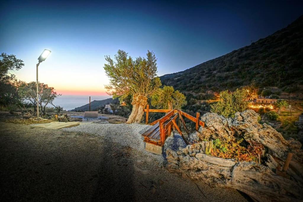 Pefkopetro Loft Chrissi Akti Chania Exterior foto
